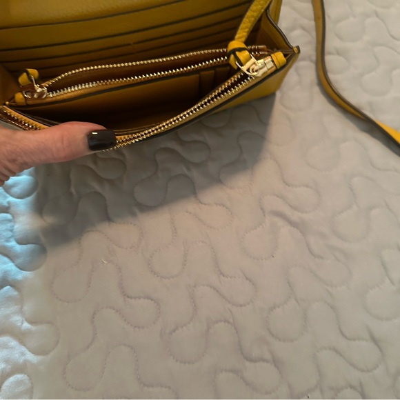 Yellow/gold Tory Burch crossbody wallet. - Picture 2 of 3